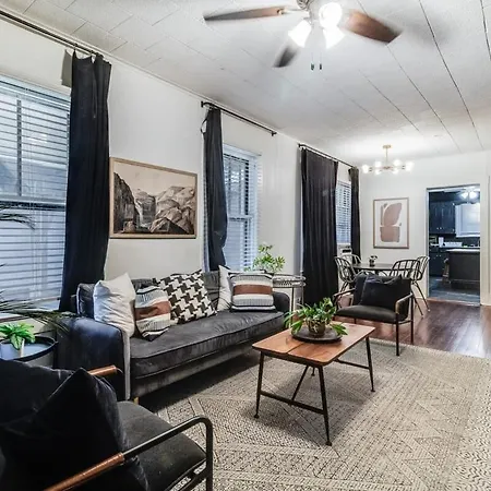 Private Room In Lafayette - Home Away From Home